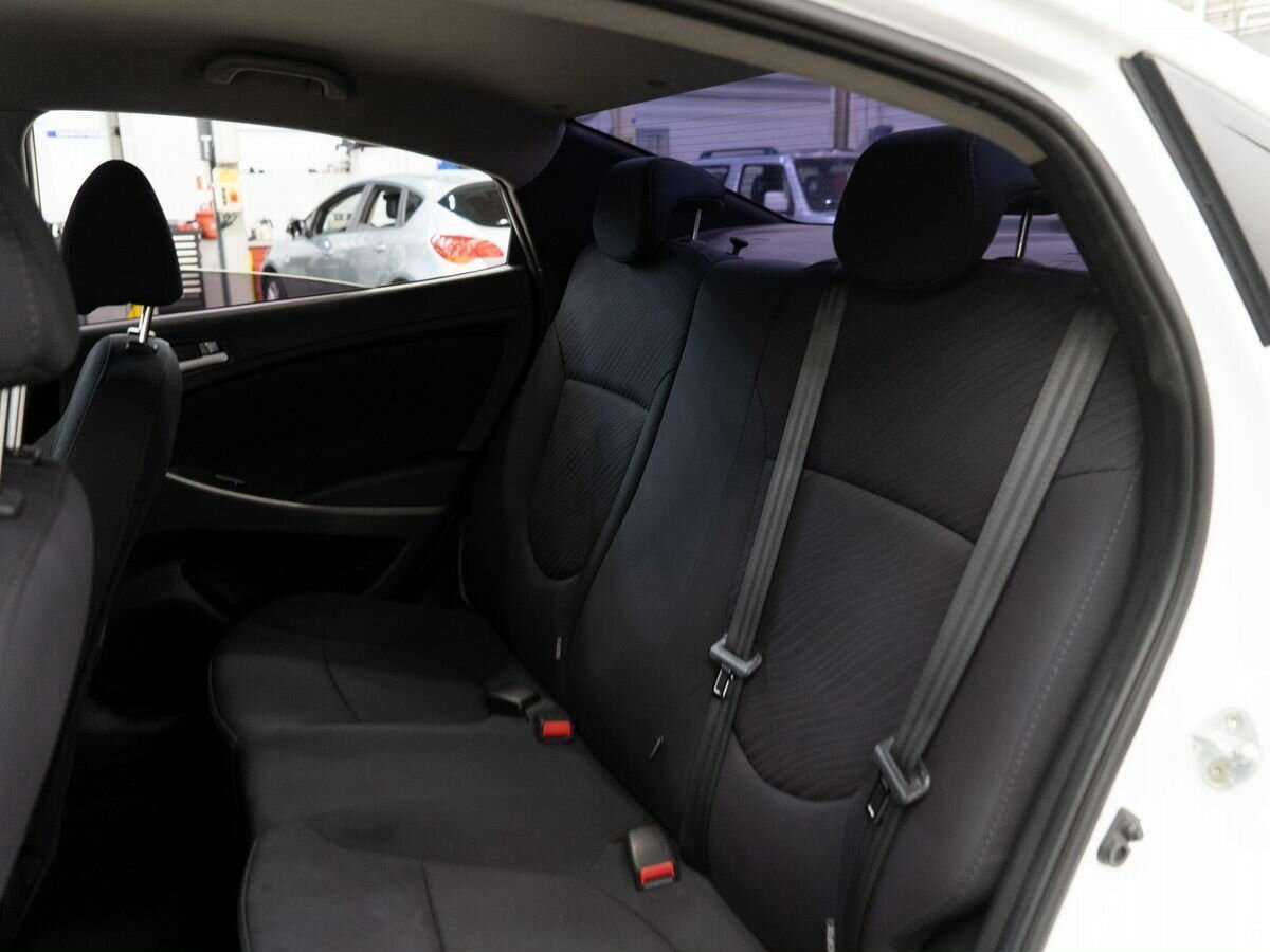 Купить Hyundai Solaris, 2015, 149 445 км, фото №7