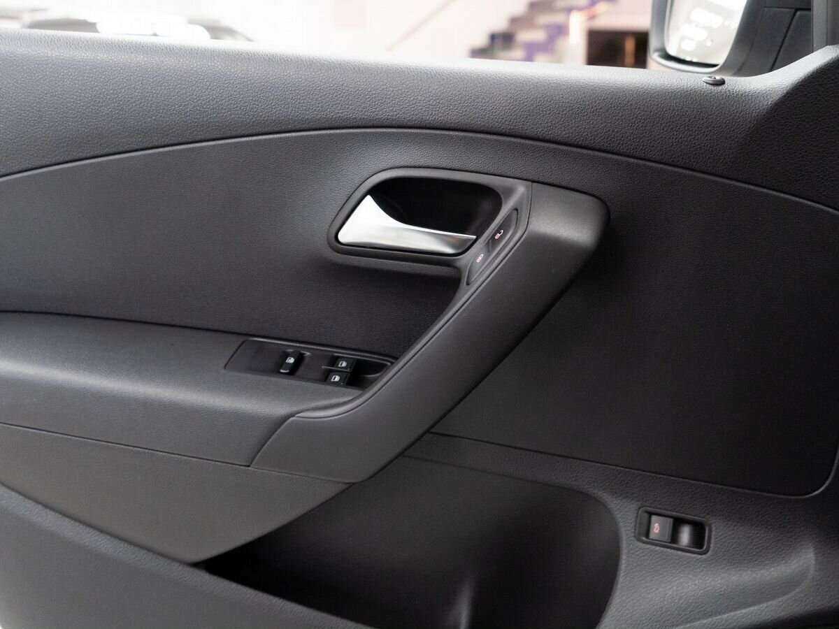 Купить Volkswagen Polo, 2017, 89 386 км, фото №14