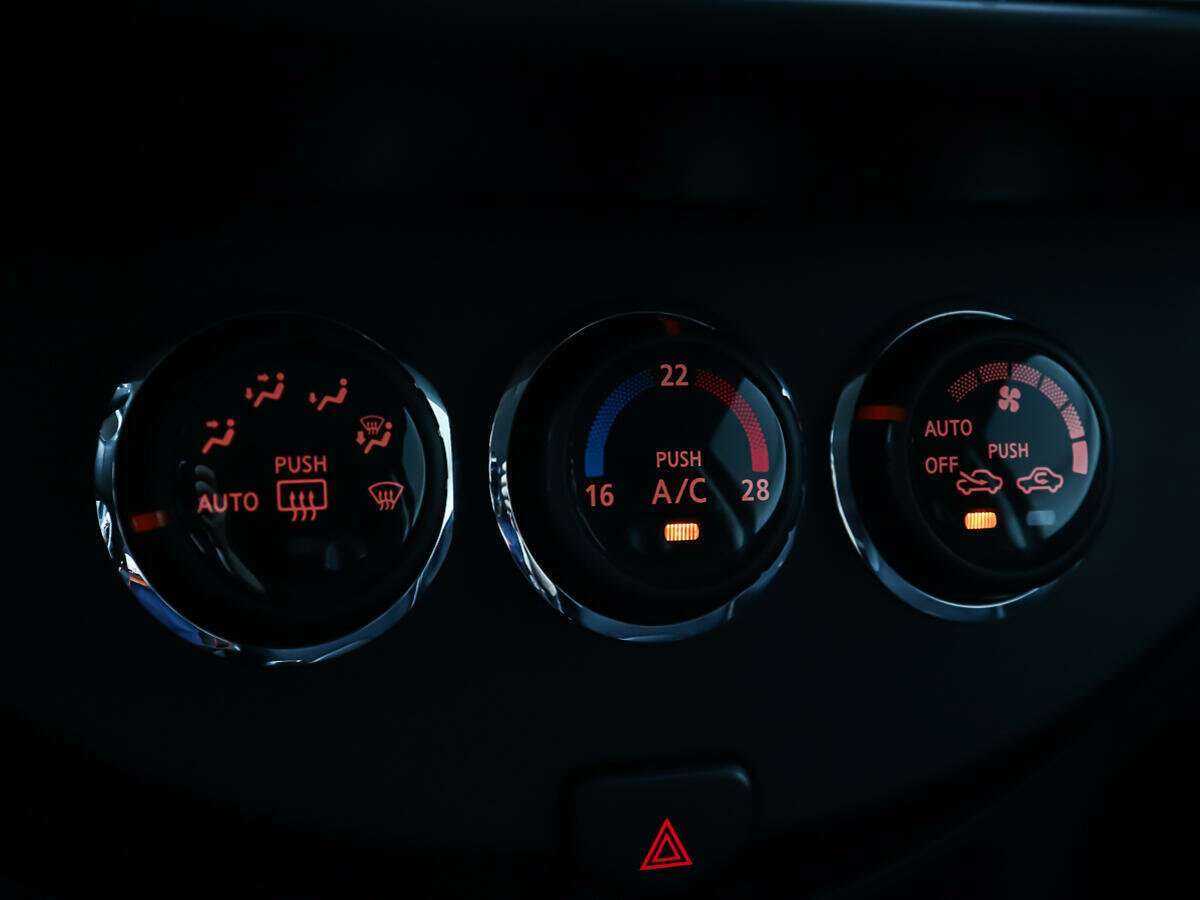 Купить Nissan Note, 2012, 97 744 км, фото №16