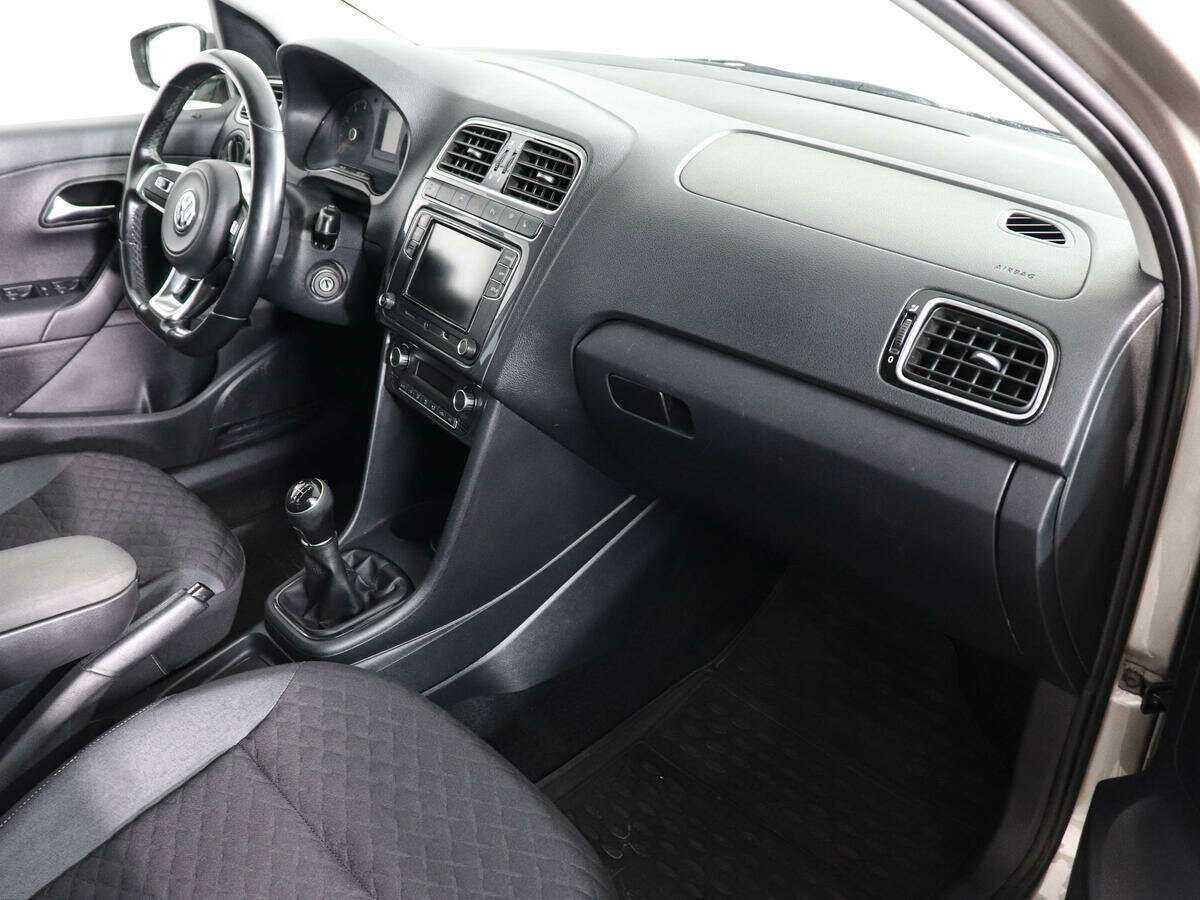 Купить Volkswagen Polo, 2018, 116 065 км, фото №9
