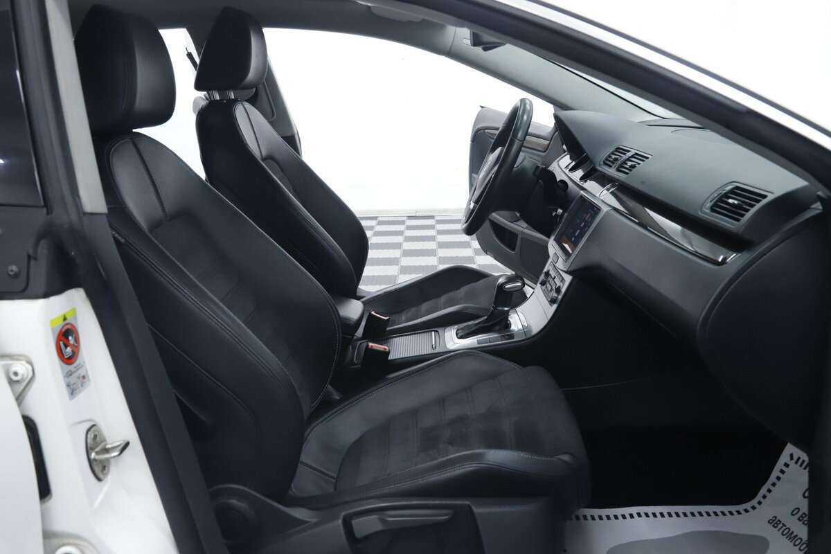 Купить Volkswagen Passat CC, 2012, 131 000 км, фото №17