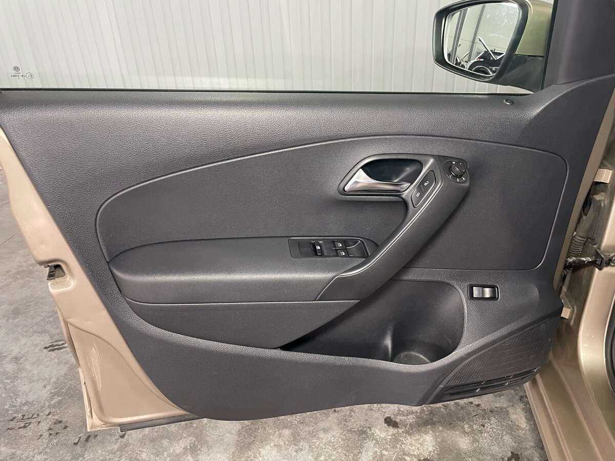 Купить Volkswagen Polo, 2016, 175 344 км, фото №17