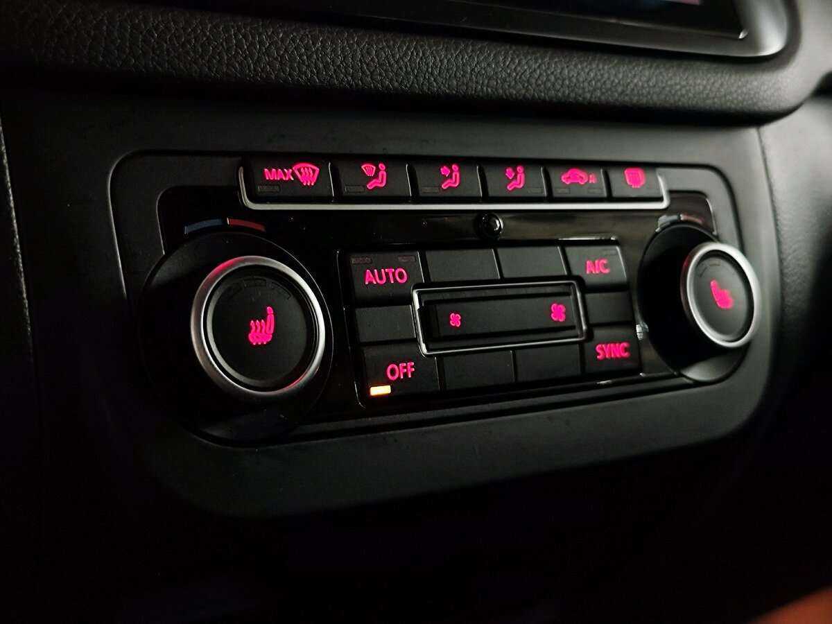 Купить Volkswagen Tiguan, 2013, 208 555 км, фото №12