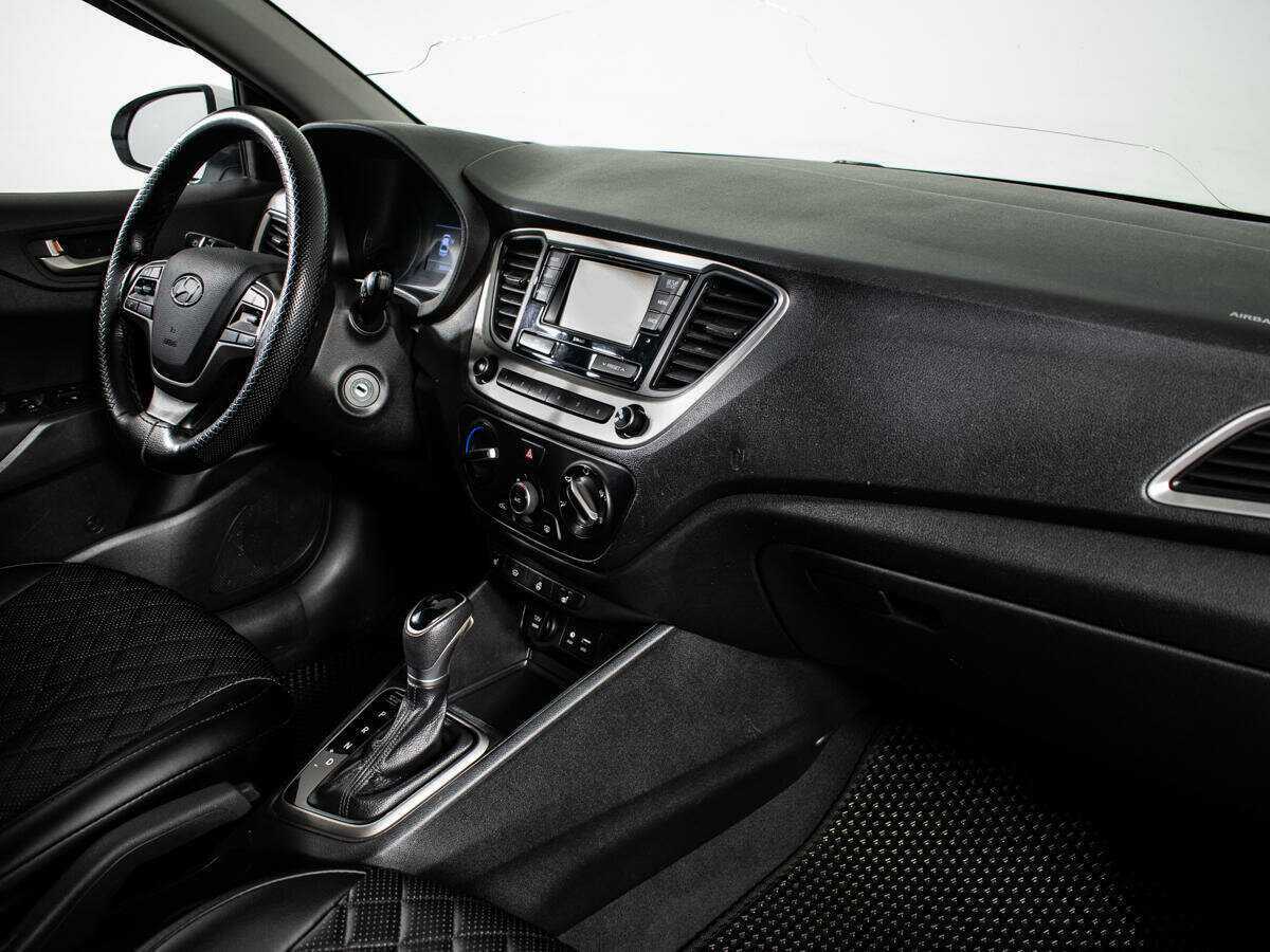 Купить Hyundai Solaris, 2018, 380 054 км, фото №9