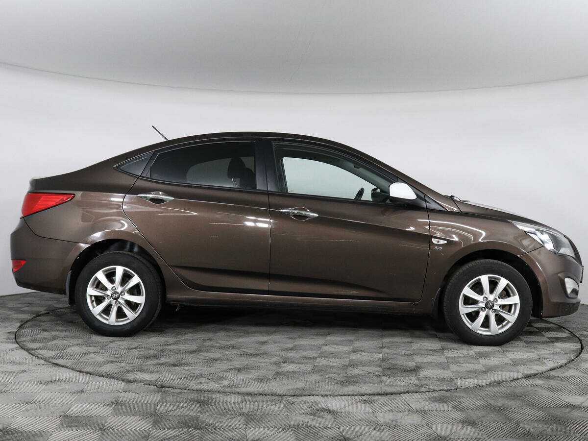 Купить Hyundai Solaris, 2015, 165 748 км, фото №4