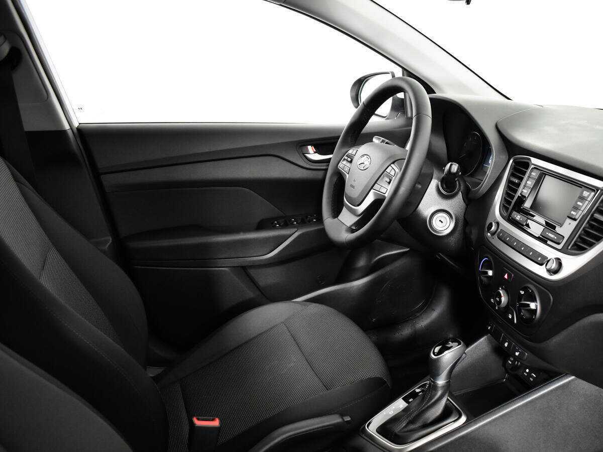 Купить Hyundai Solaris, 2017, 87 996 км, фото №9