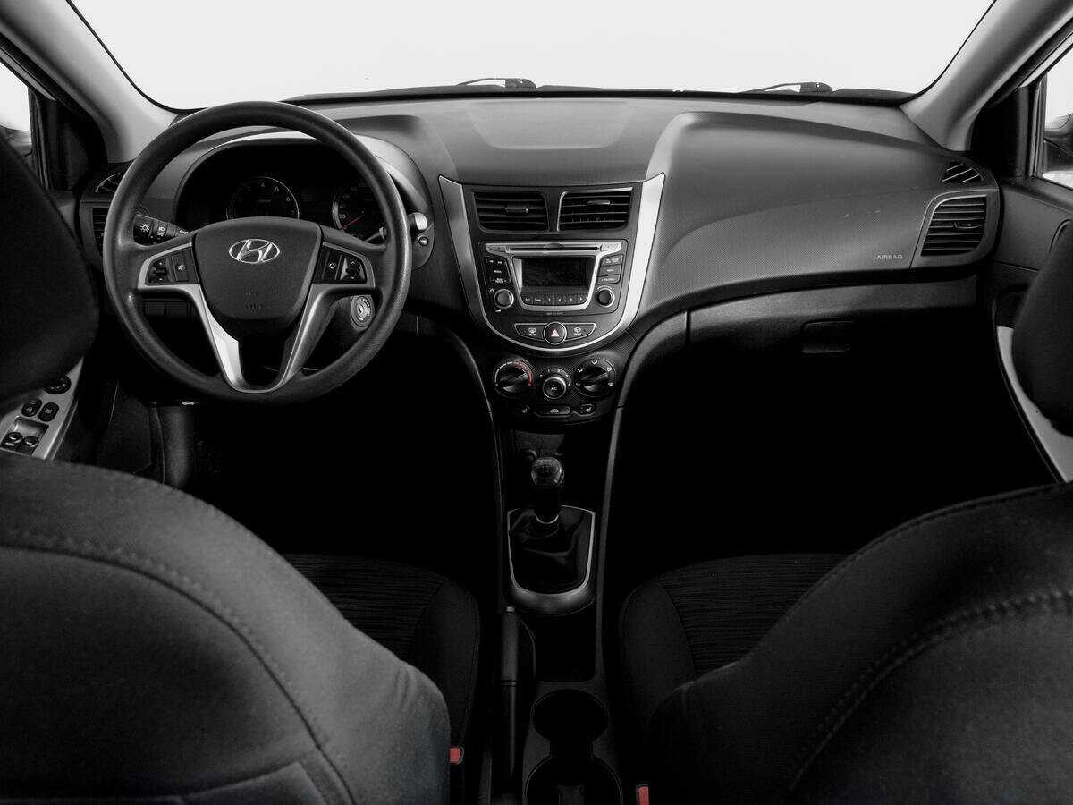 Купить Hyundai Solaris, 2016, 100 095 км, фото №12