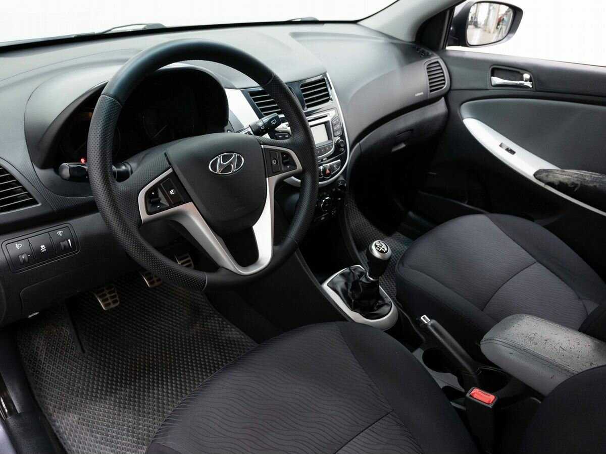 Купить Hyundai Solaris, 2012, 243 000 км, фото №7