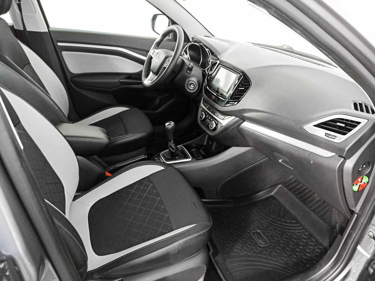 Купить Lada (ВАЗ) Vesta SW Cross, 2019, 68 452 км, фото №9