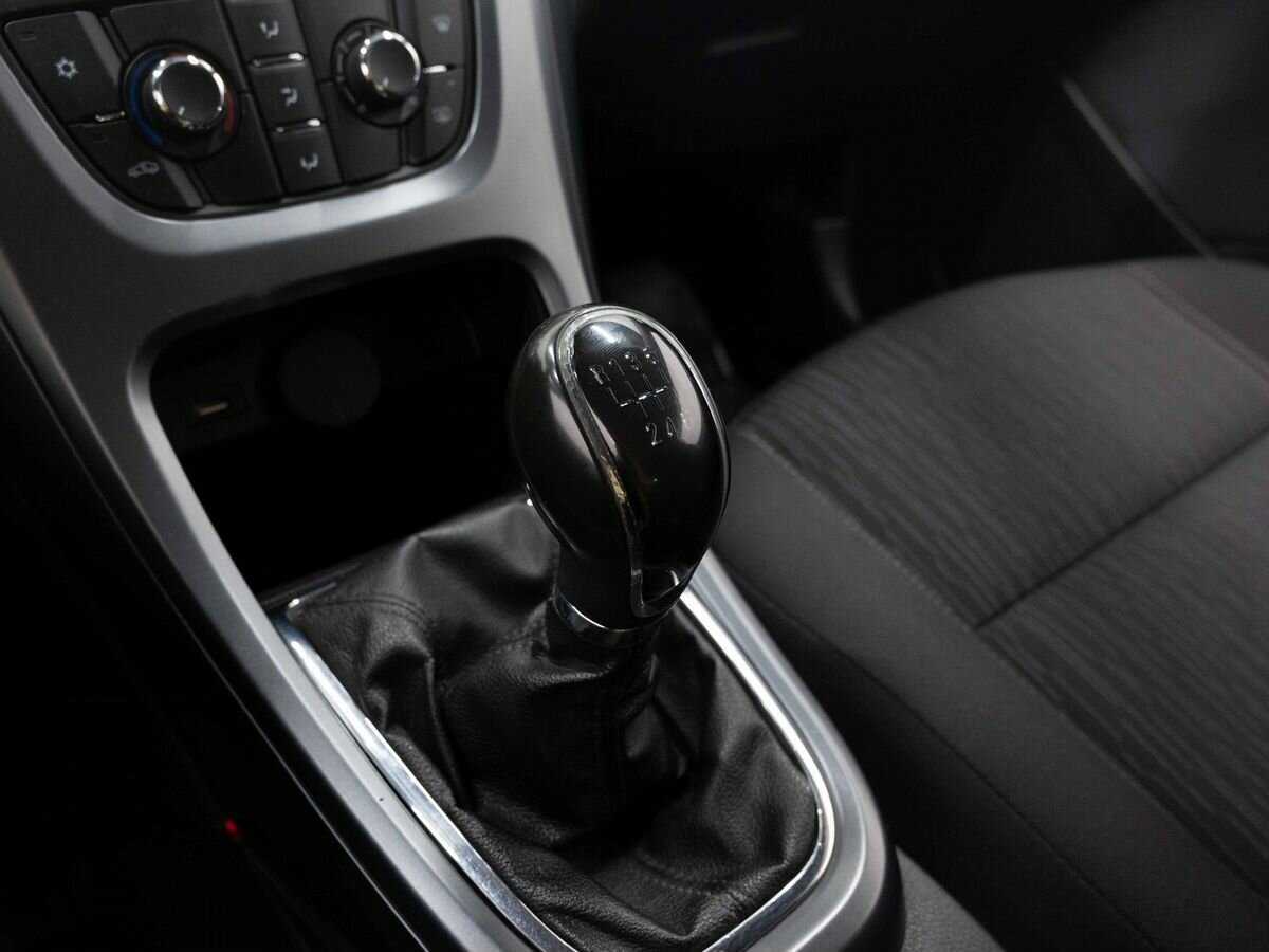 Купить Opel Astra GTC, 2012, 320 317 км, фото №21