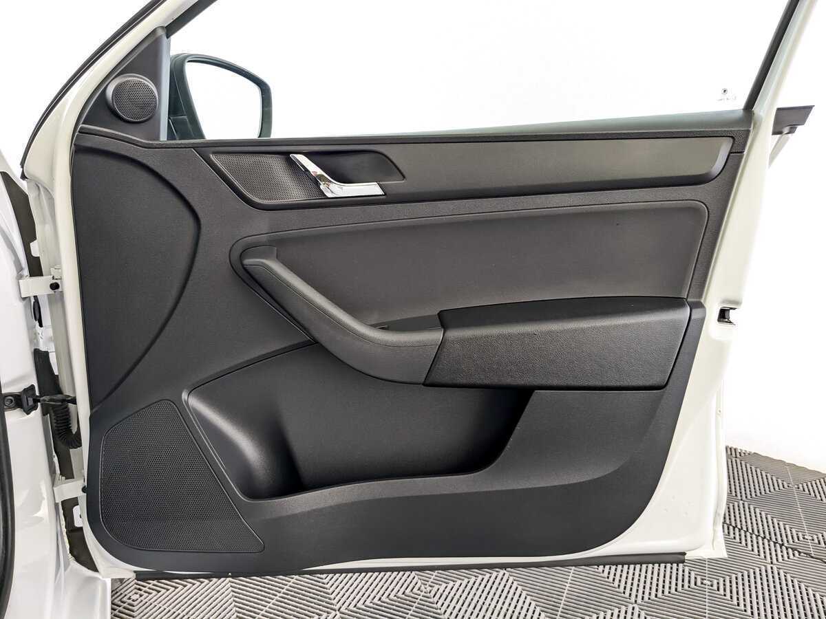 Купить Skoda Rapid, 2017, 180 415 км, фото №23