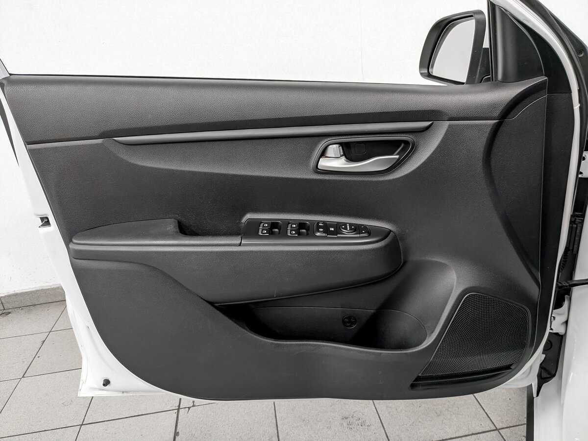 Купить Kia Rio X-Line, 2017, 105 572 км, фото №17