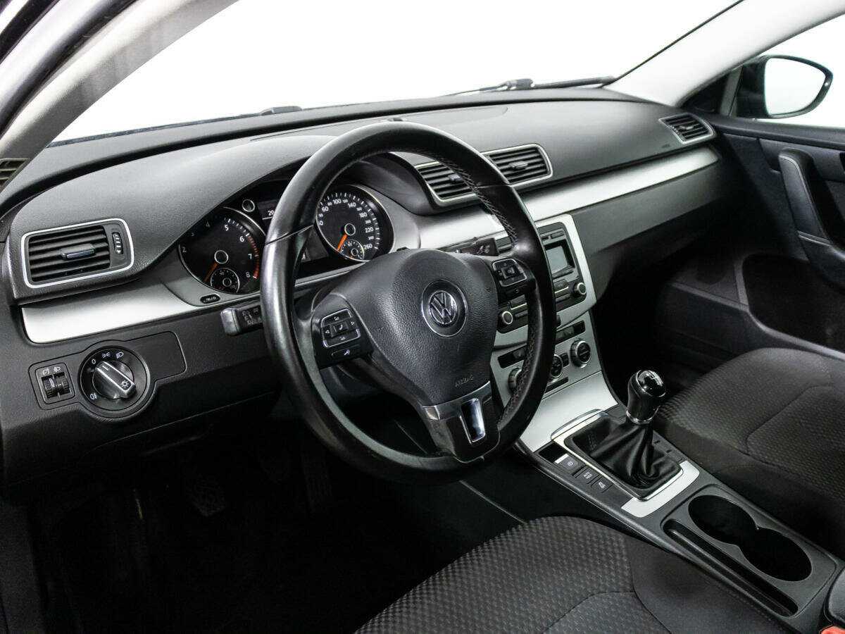Купить Volkswagen Passat, 2013, 143 387 км, фото №11