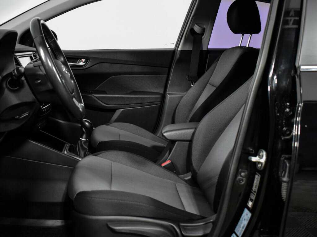 Купить Hyundai Solaris, 2017, 100 000 км, фото №11