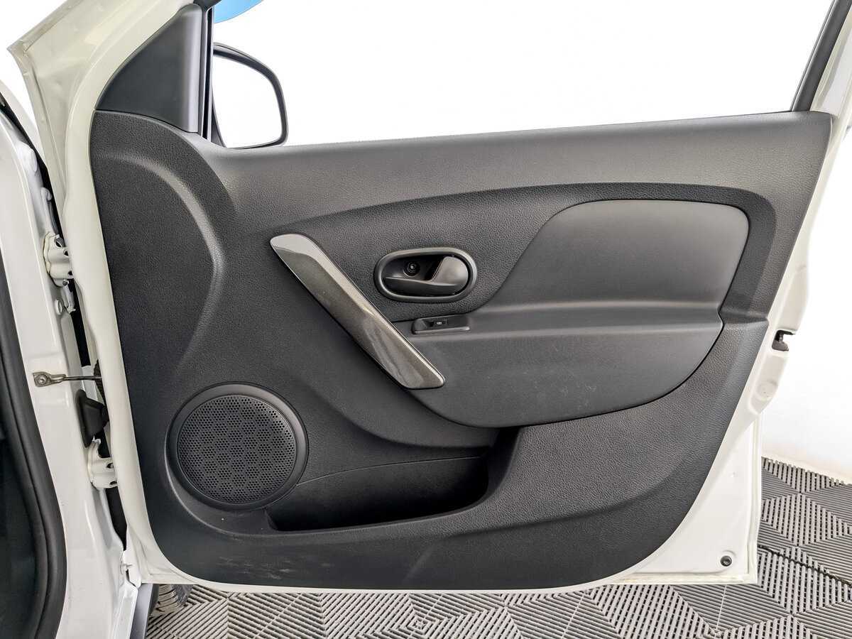 Купить Renault Sandero Stepway, 2018, 119 093 км, фото №24