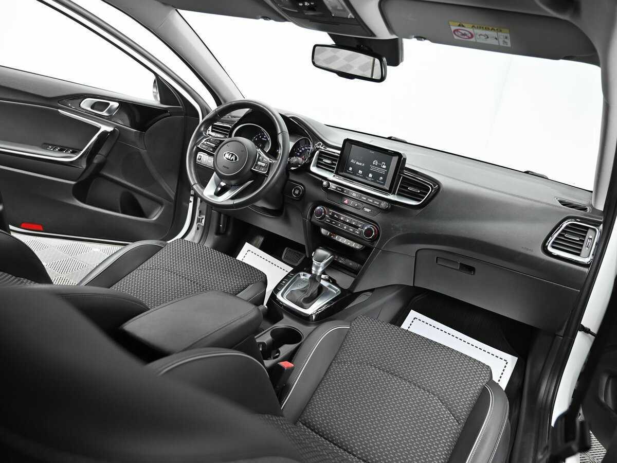 Купить Kia Ceed, 2019, 122 000 км, фото №9
