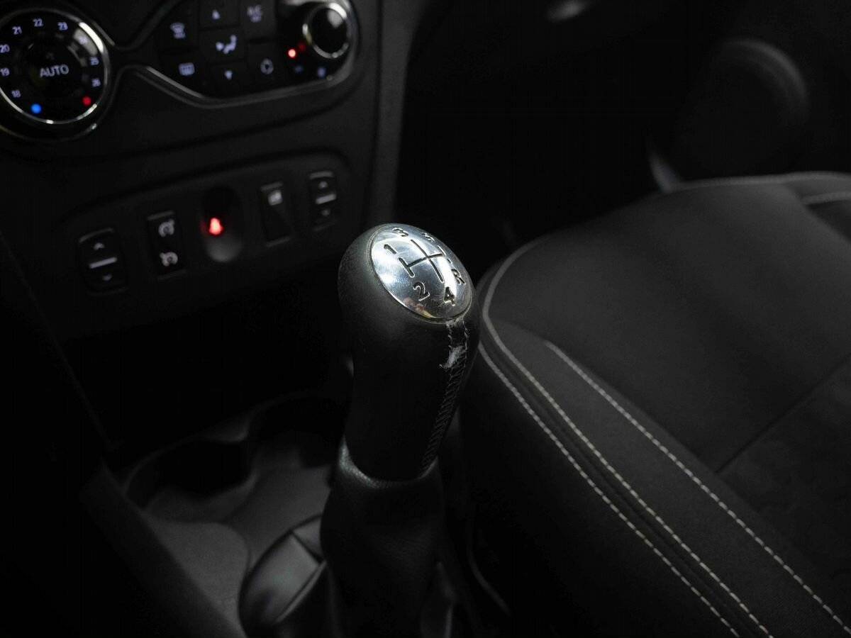 Купить Renault Sandero, 2016, 210 994 км, фото №22