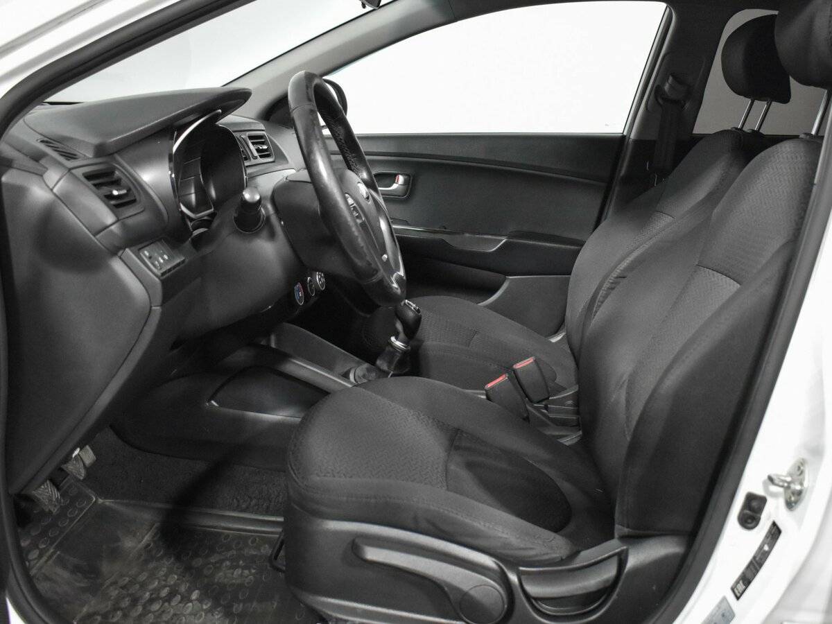 Купить Kia Rio III Рестайлинг, 2016, 200 000 км, фото №10